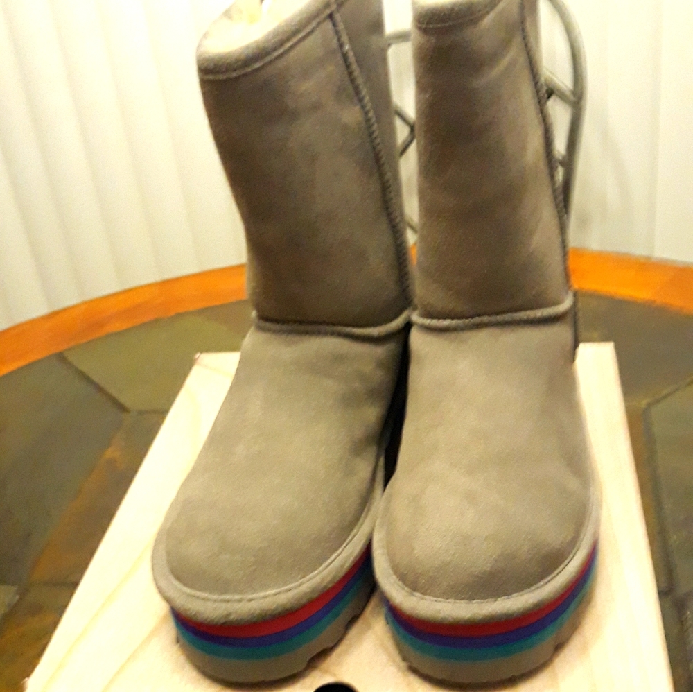 Bearpaw Retro Boots